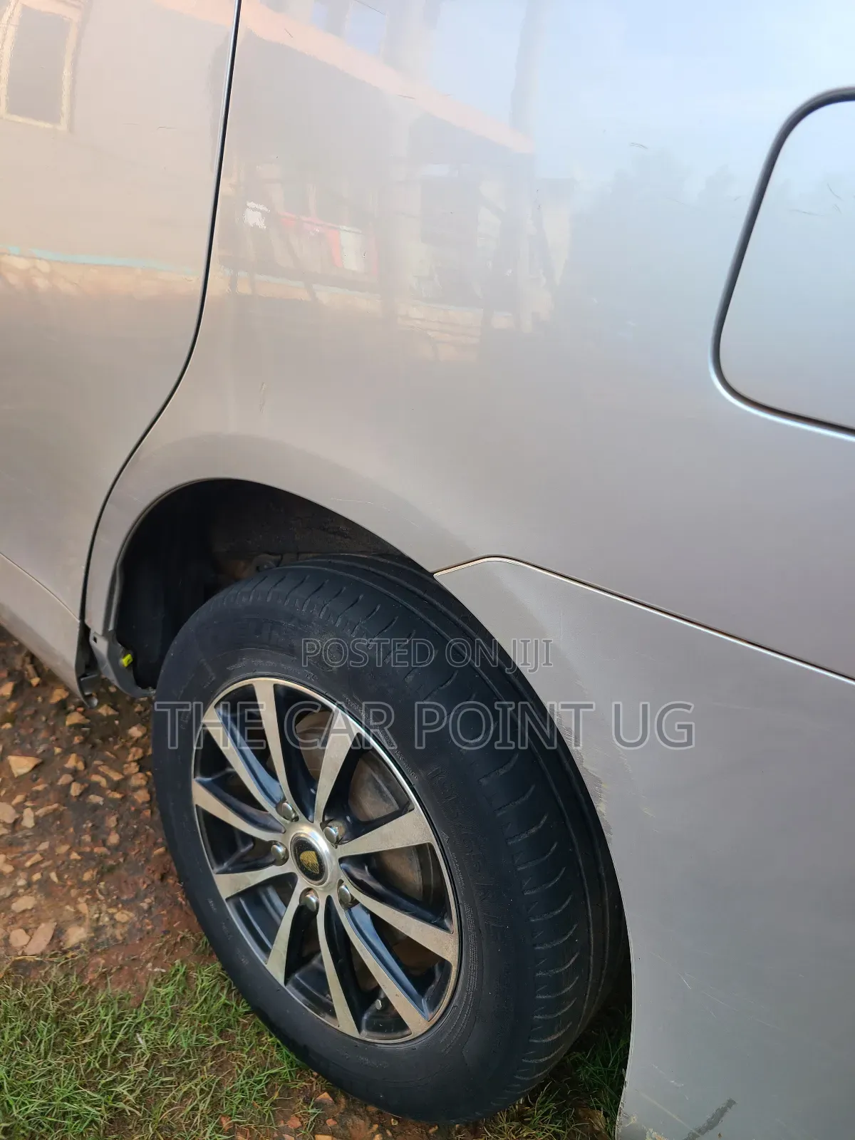 Toyota Voxy 2013 Silver
