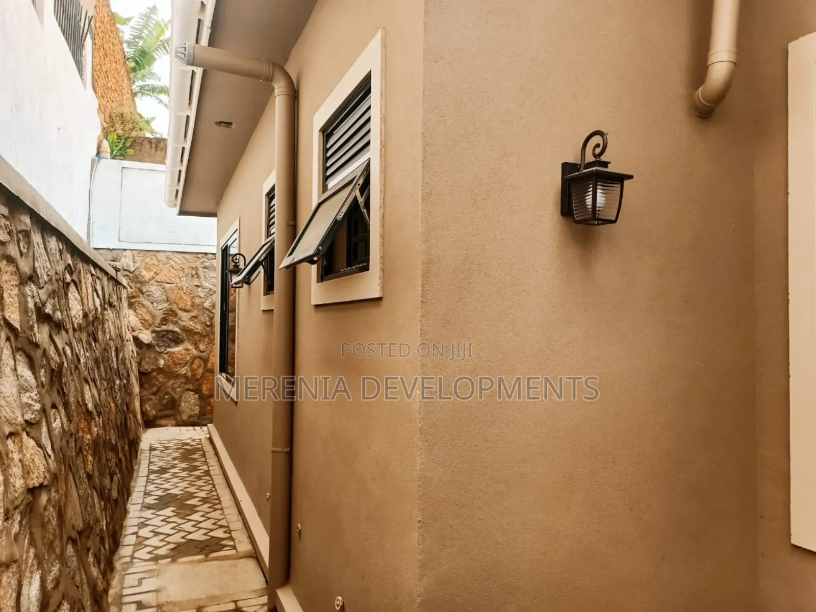 5bdrm House in Kira, Kawempe for sale
