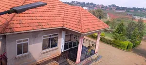 6bdrm Bungalow in Kira for sale