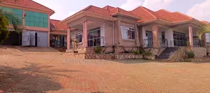 6bdrm Bungalow in Kira for sale