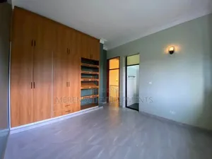 5bdrm House in Kira for sale