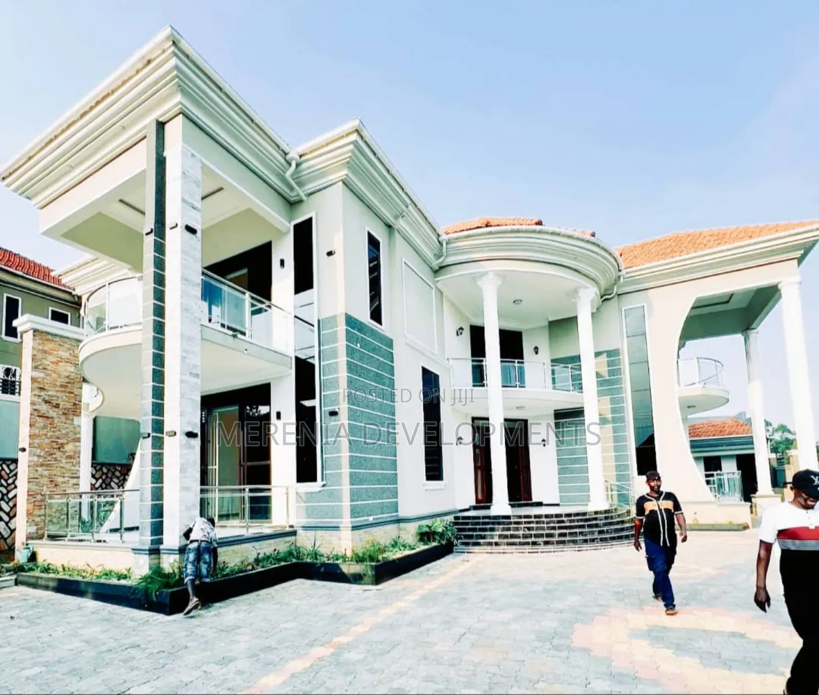 5bdrm House in Kira for sale