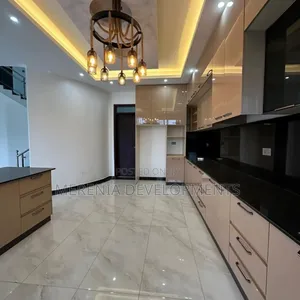 5bdrm House in Kira for sale