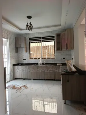 5bdrm House in Kyanja, Kawempe for sale
