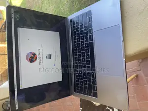 Laptop Apple MacBook 2016 16GB Intel Core i7 SSD 1T