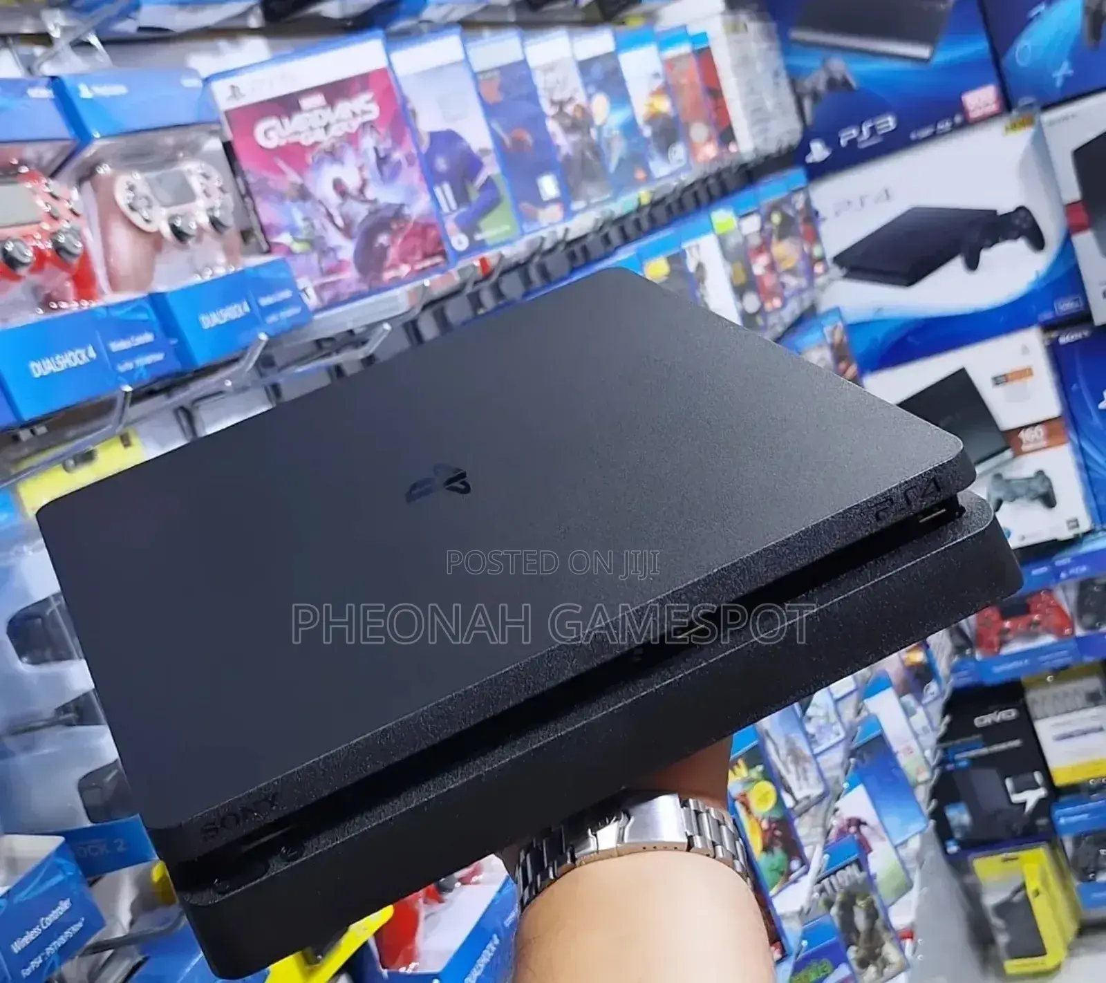 Playstation Ps4 Slim Chipped 12 Heavy Weight Games, 2 Pads Fairly New.