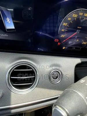 Mercedes-Benz E200 2018 Silver