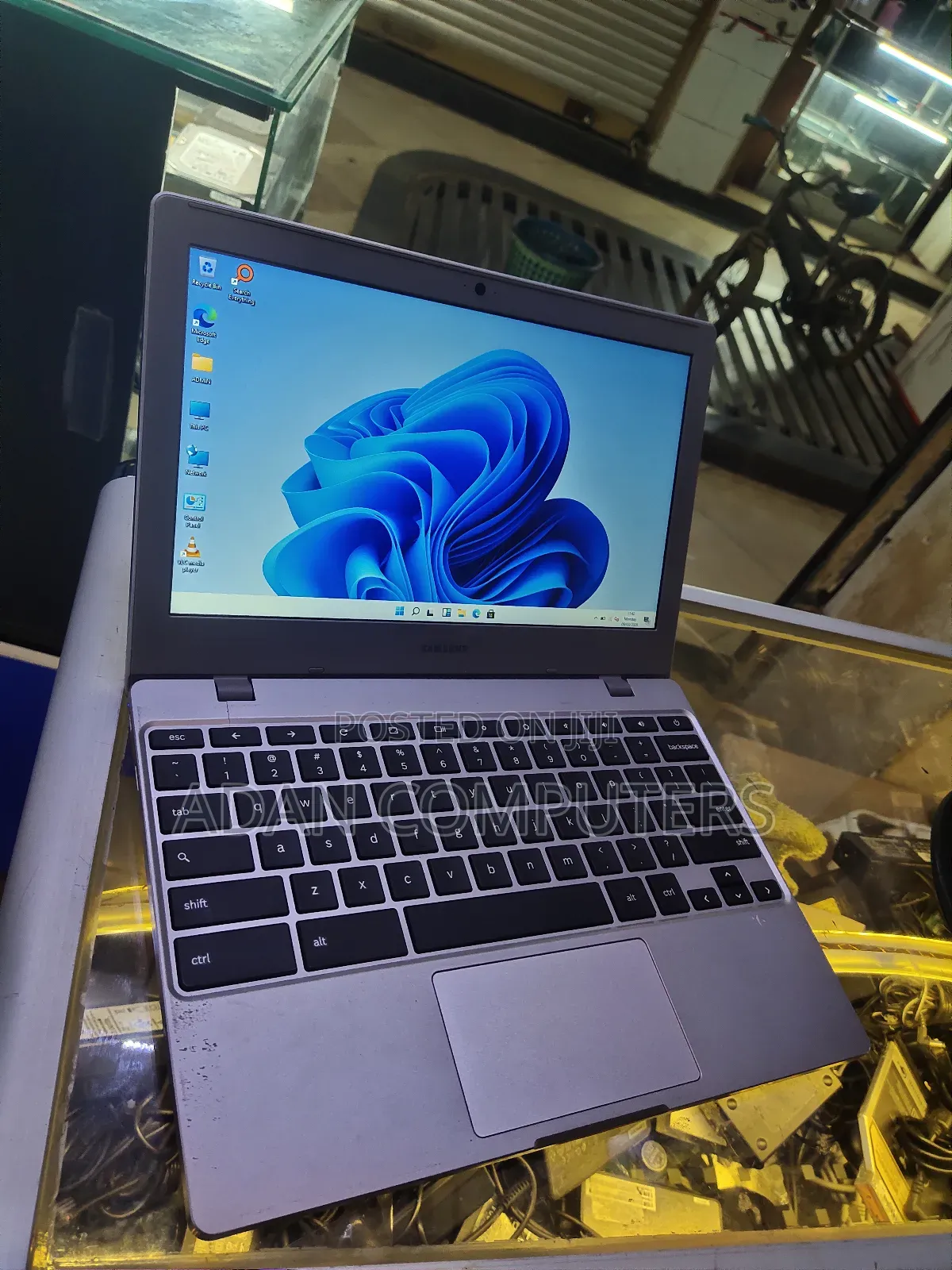 Laptop Samsung Chromebook XE310 4GB Intel Celeron SSD 60GB