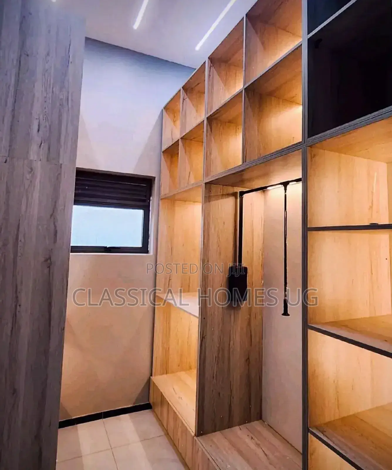 5bdrm Duplex in Lubowa Entebbe Road, Central Division for rent