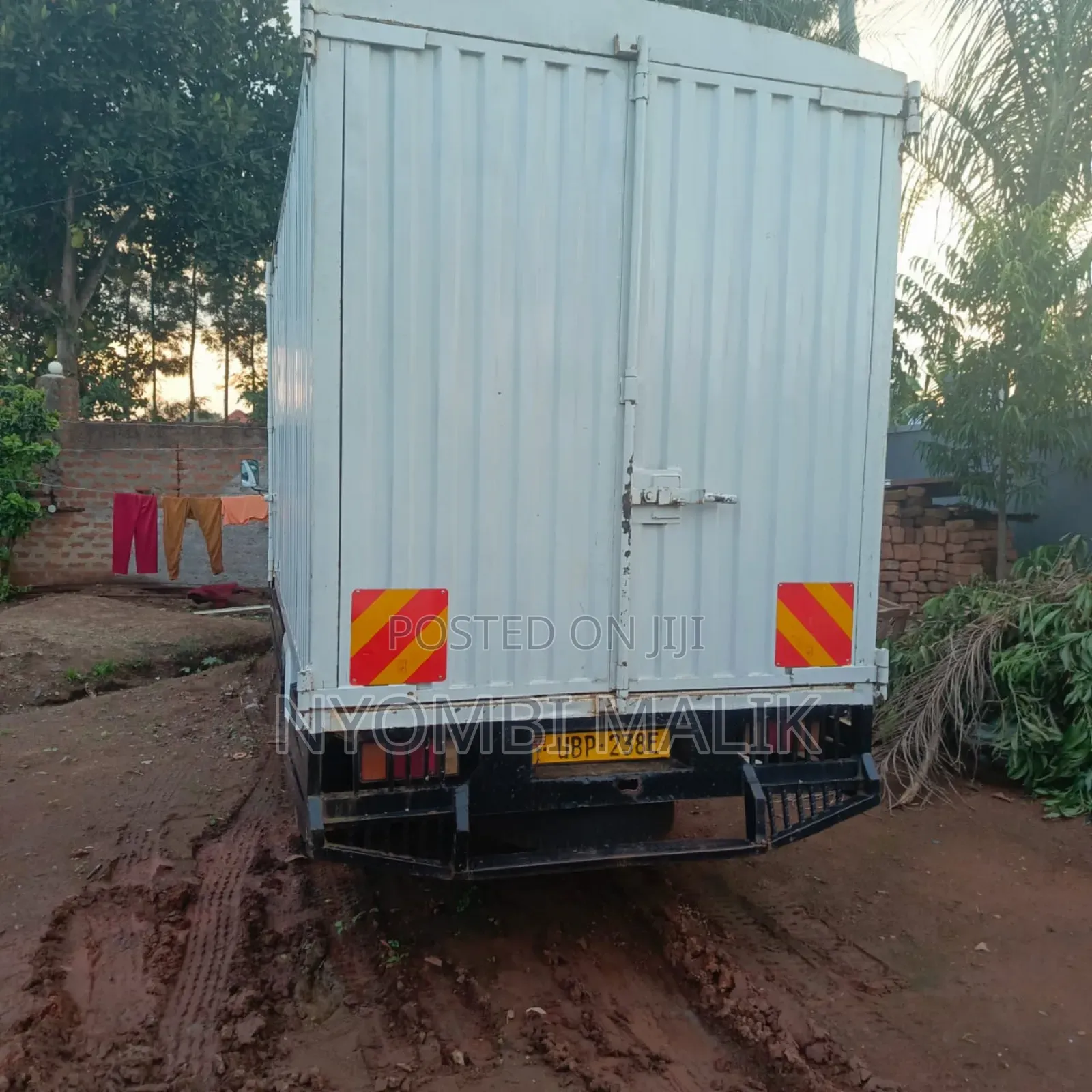 Boxbody Isuzu