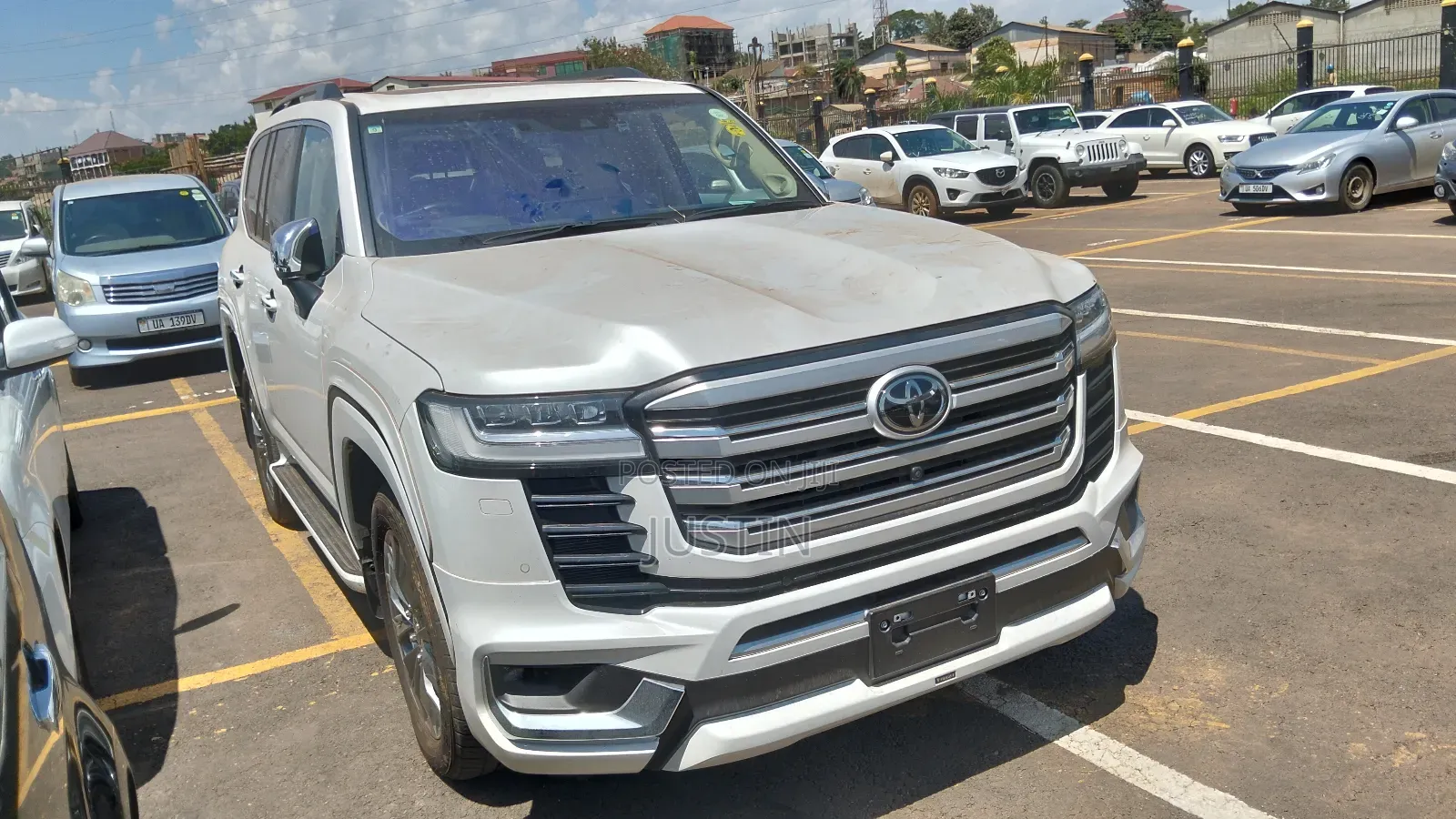 Toyota Land Cruiser LC300 2023 White