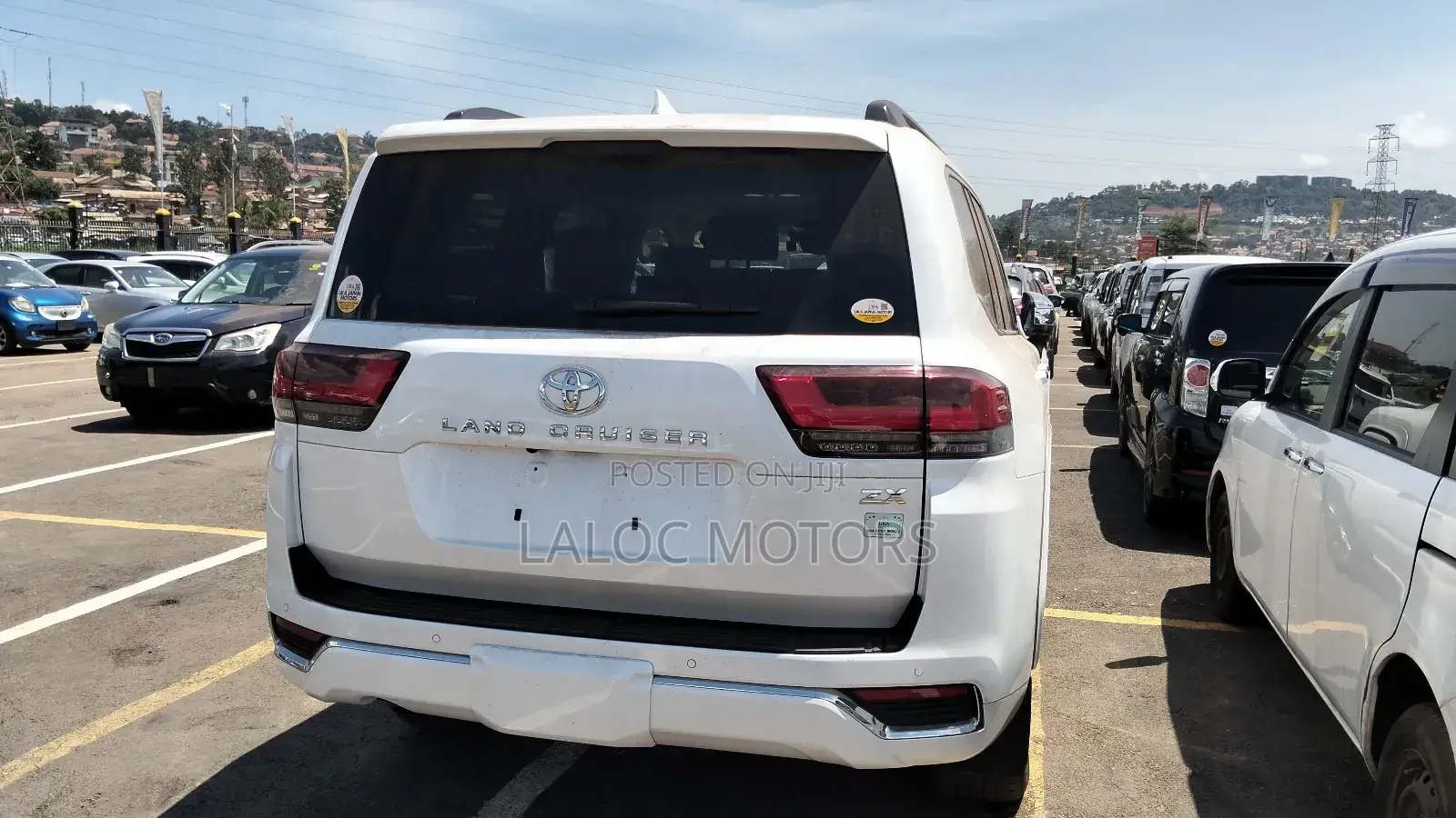 Toyota Land Cruiser LC300 2023 White