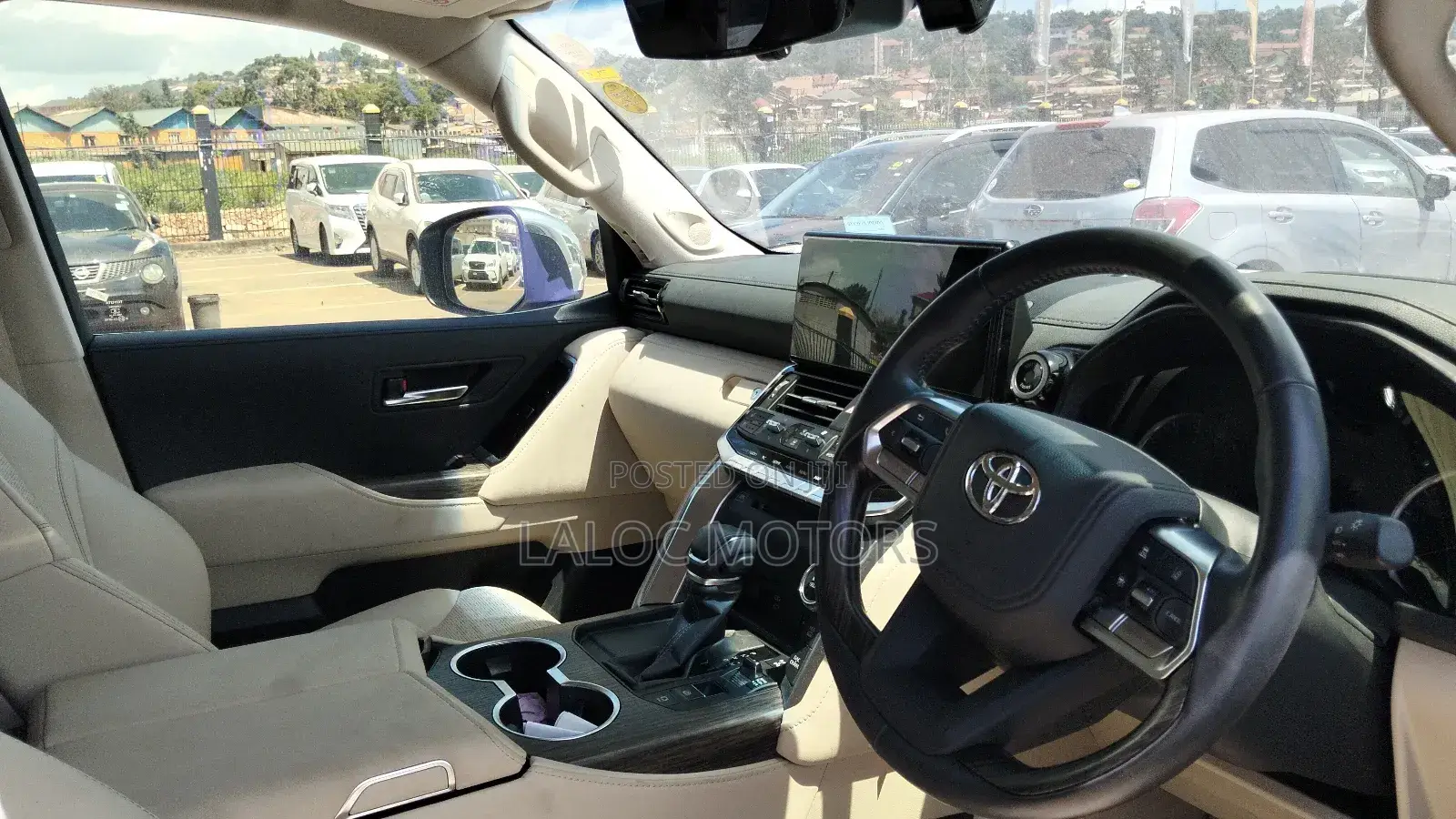Toyota Land Cruiser LC300 2023 White