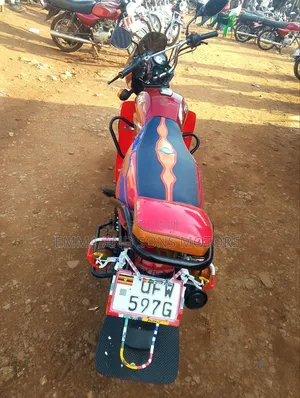 TVS HLX 125 2017 Red