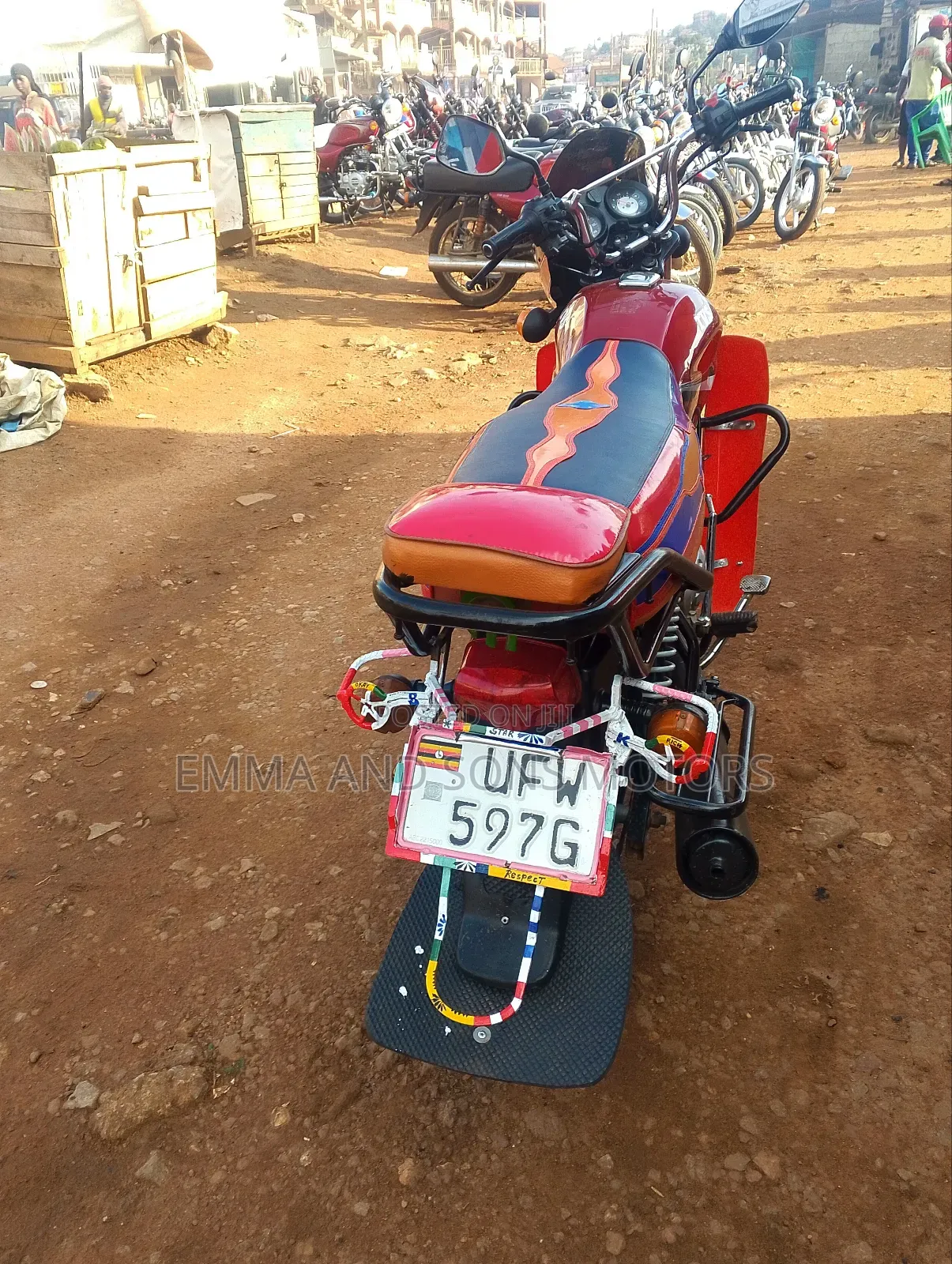 TVS HLX 125 2017 Red