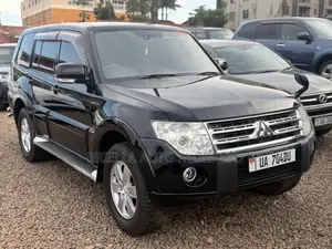 Mitsubishi Pajero 2010