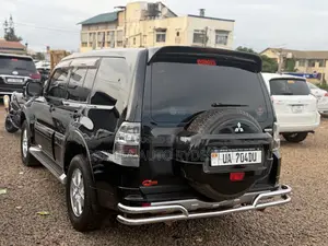 Mitsubishi Pajero 2010