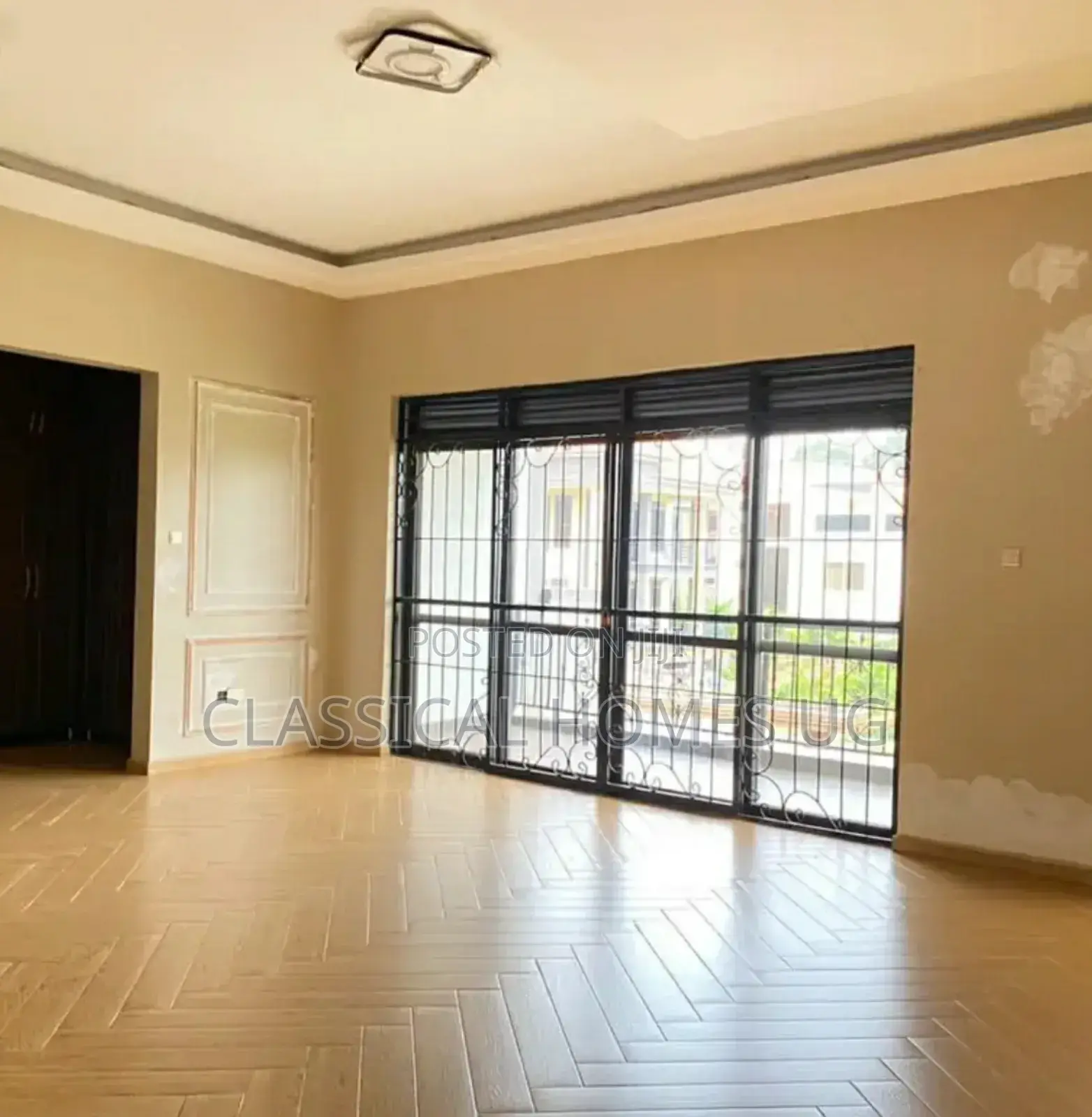 5bdrm Duplex in Lubowa Entebbe Road, Central Division for rent