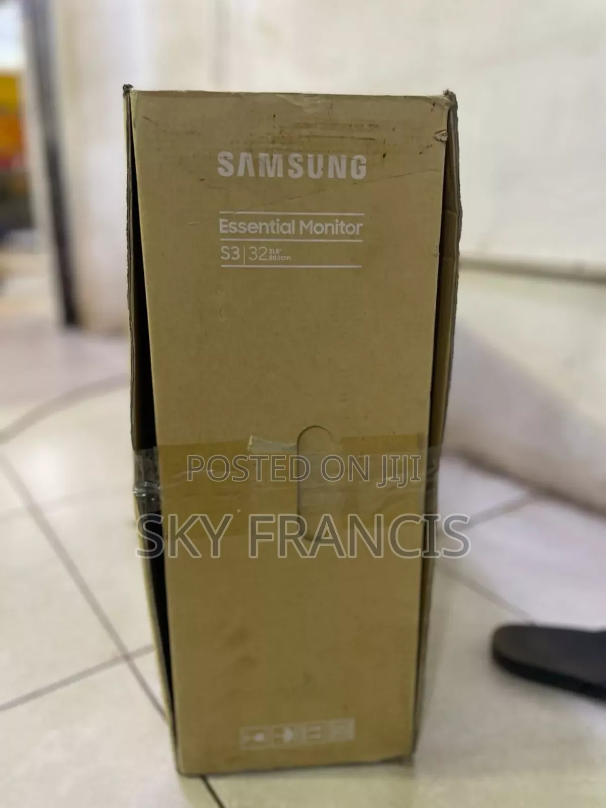 Samsung Monitor Inch 32 Carved Brand New
