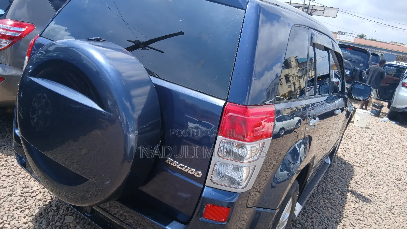 Suzuki Escudo 2011
