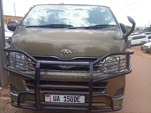 Toyota HiAce 2013 Green
