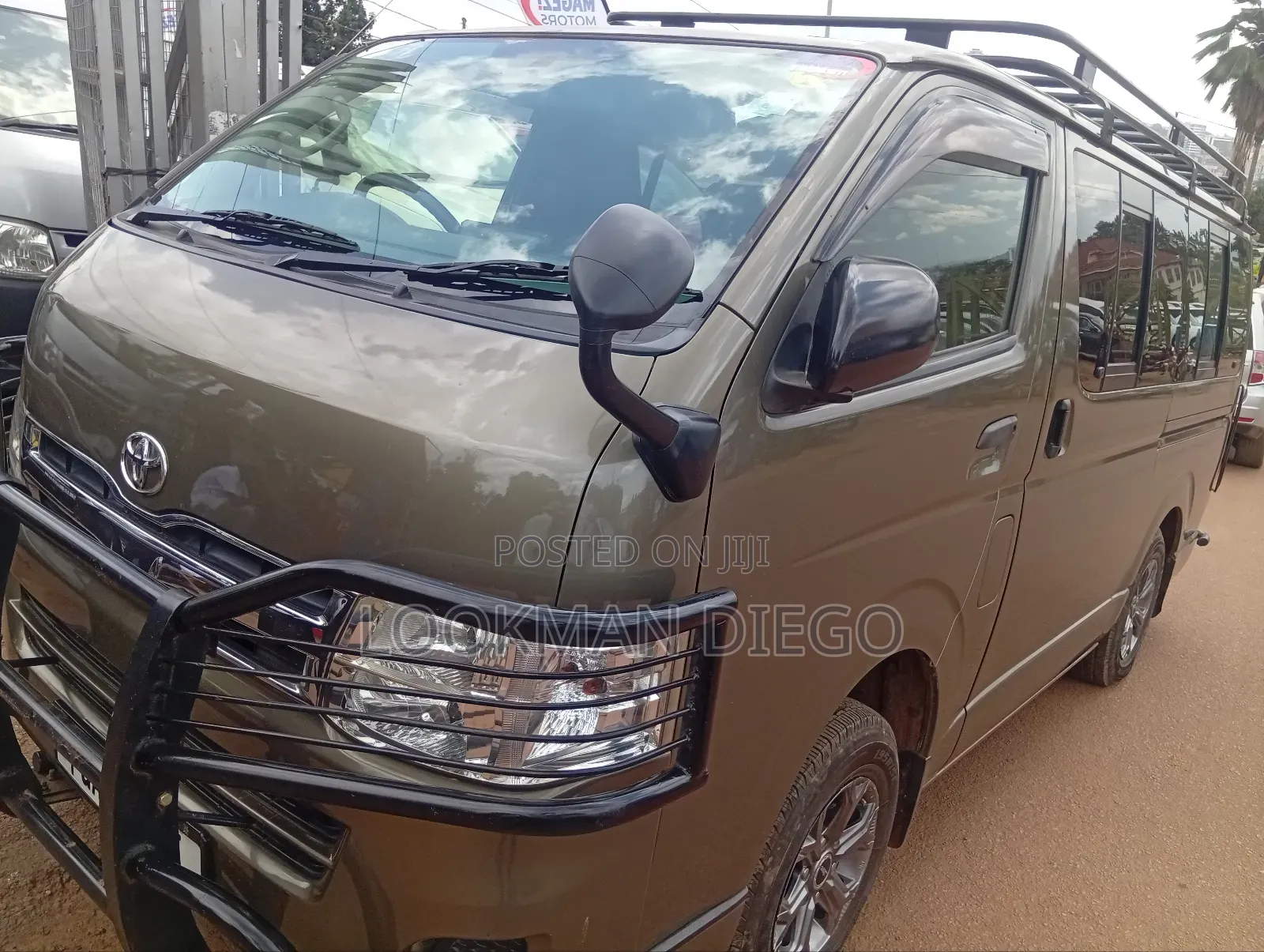 Toyota HiAce 2013 Green
