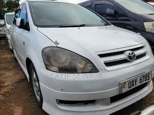 Toyota Picnic 2.0 FWD 2004 White