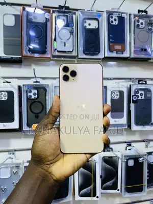 Apple iPhone 11 Pro Max 64 GB Gold