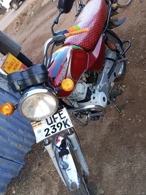 Bajaj Boxer 100 2022 Red