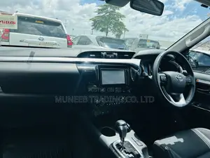Toyota Hilux Revo Double Cab Deisel 2.8 AWD 2021 Beige
