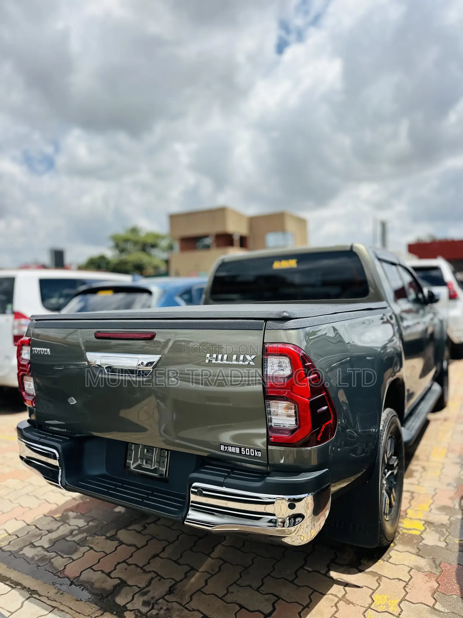 Toyota Hilux Revo Double Cab Deisel 2.8 AWD 2021 Beige