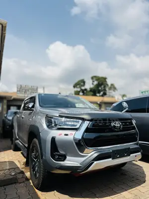 Toyota Hilux 2.8 Diesel 2020 Silver