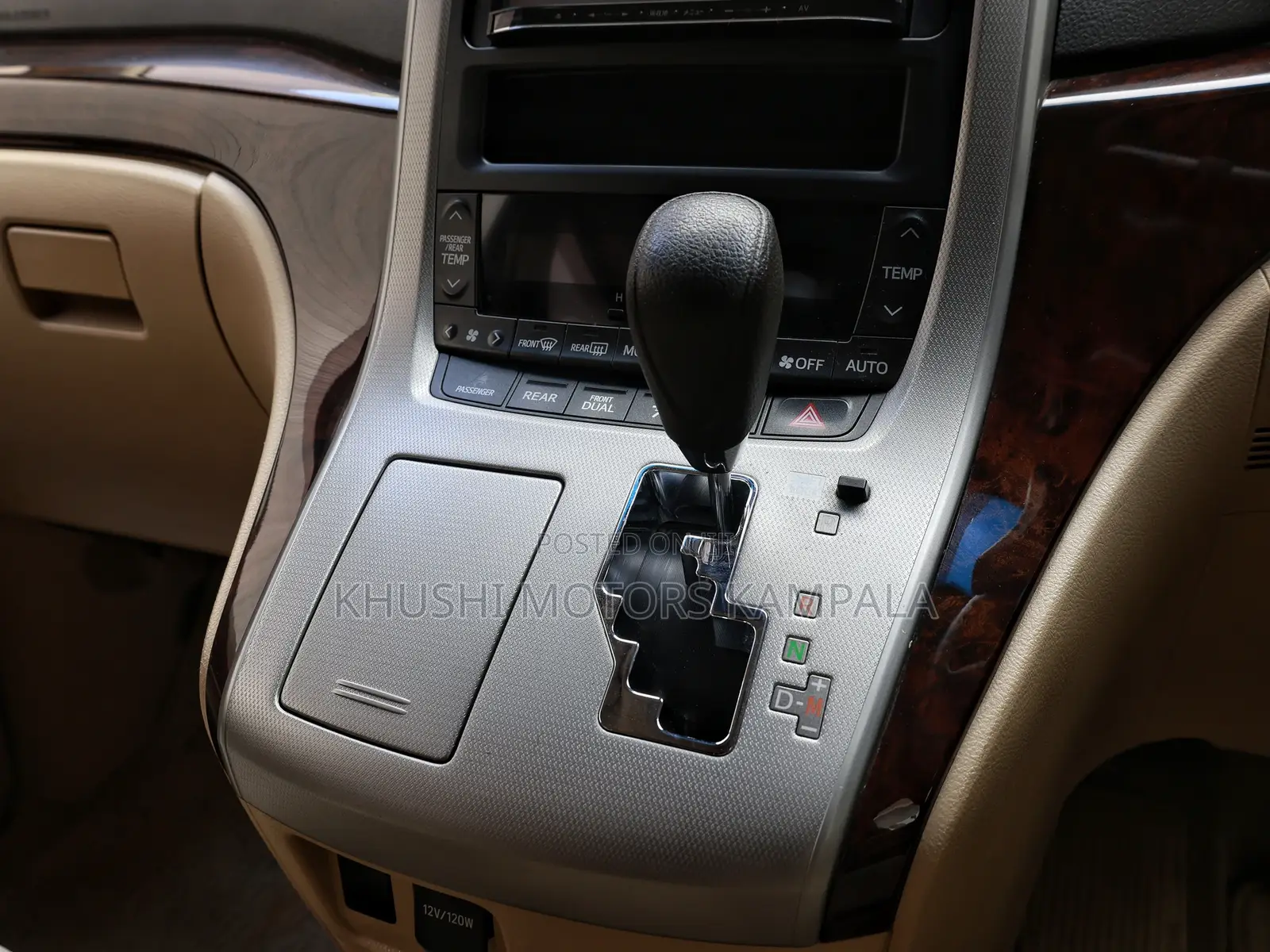 Toyota Alphard 2.4 Petrol AWD 2012 Silver