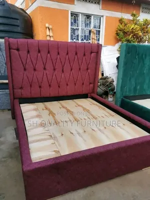 Maroon With Die Design Bed