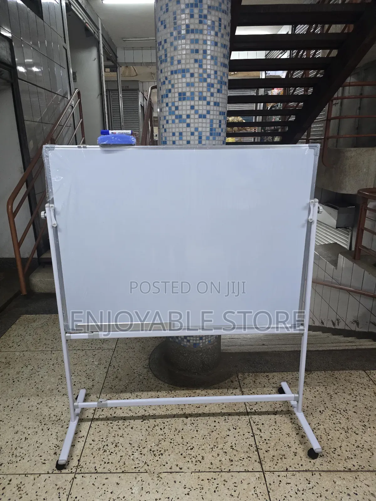 Whiteboard and Stand Whiteboard and Stand(Duster and Marker)