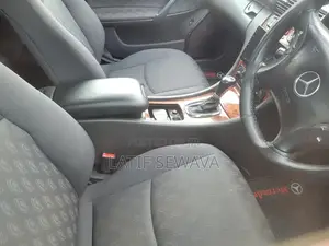 Mercedes-Benz C180 2004 Silver