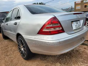 Mercedes-Benz C180 2004 Silver