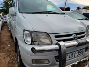 Toyota Noah 2.0 FWD (8 Seater) 2001 White