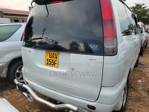 Toyota Noah 2.0 FWD (8 Seater) 2001 White