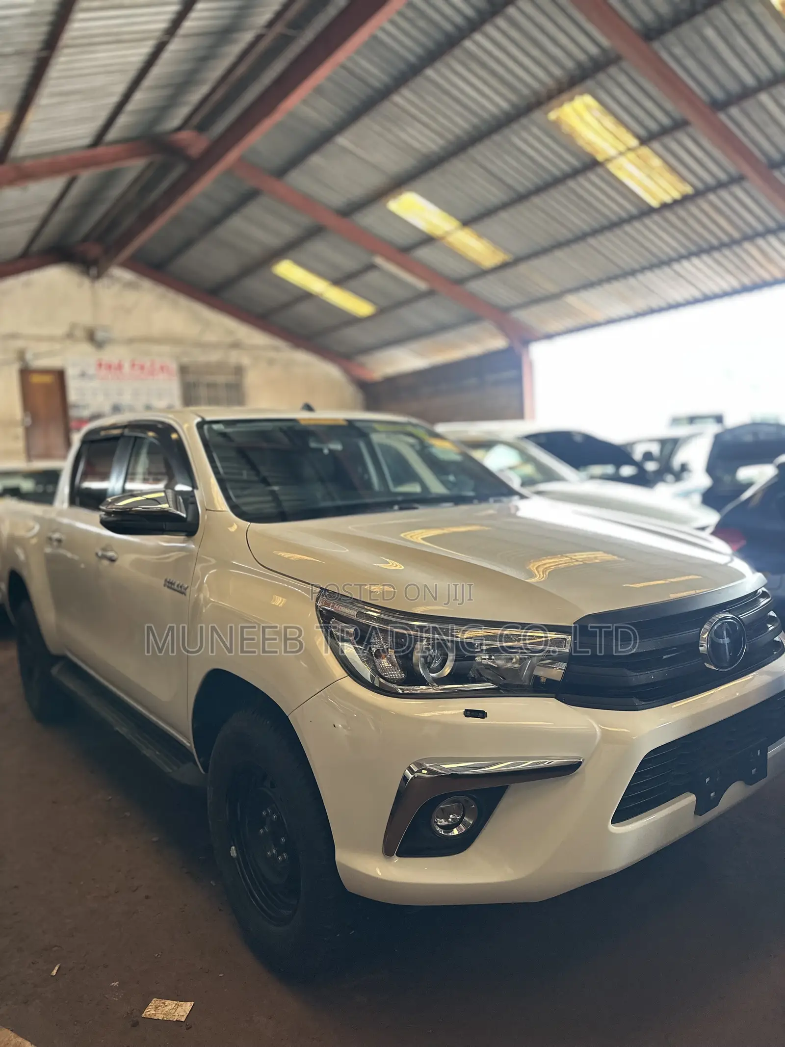 Toyota Hilux Revo Double Cab Deisel 2.8 AWD 2018 White