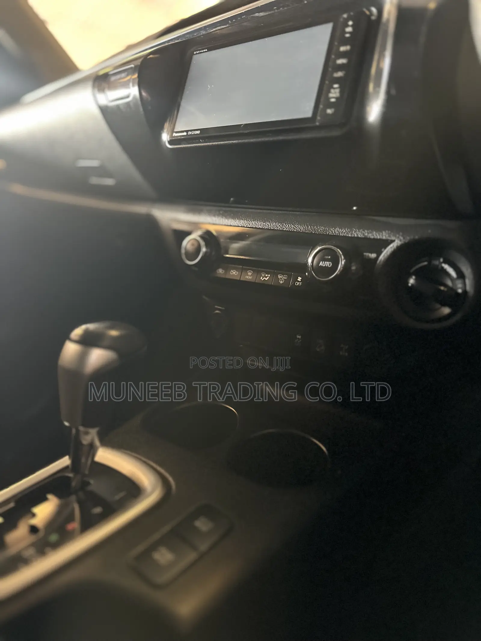 Toyota Hilux Revo Double Cab Deisel 2.8 AWD 2018 White