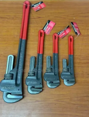Wise Up Pipe Wrench