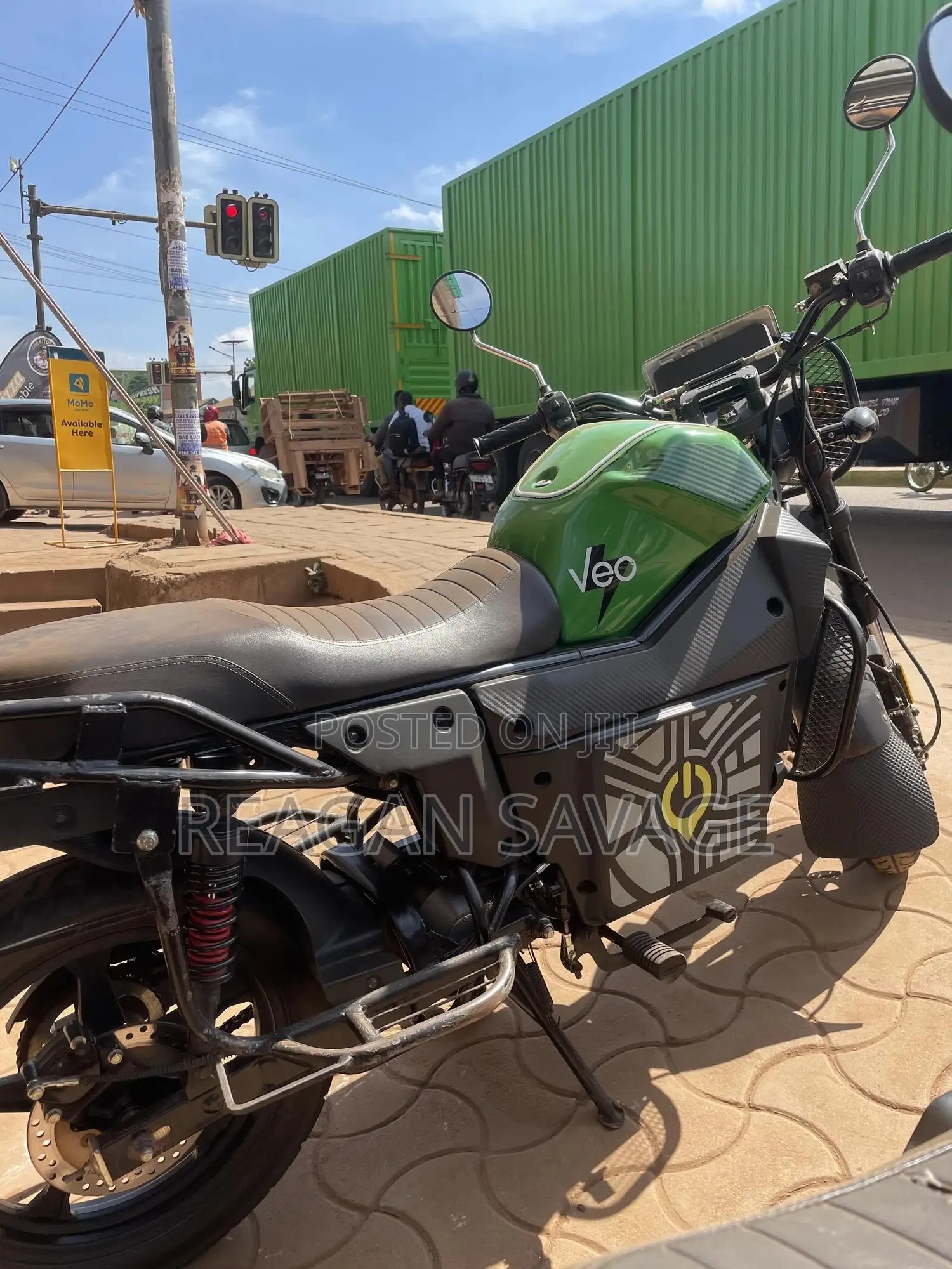 New Bajaj Boxer 100 2025 Green