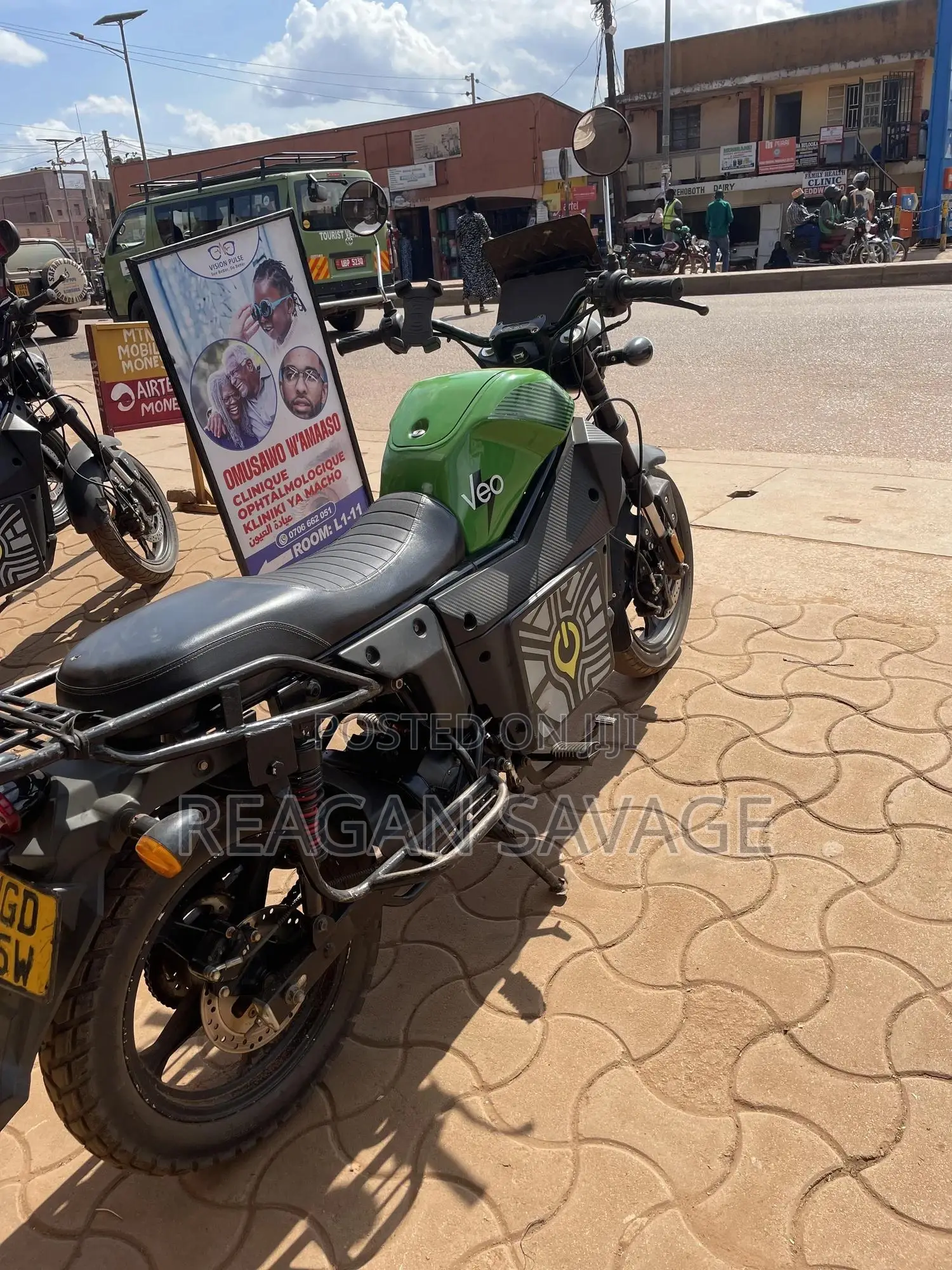 New Bajaj Boxer 100 2025 Green