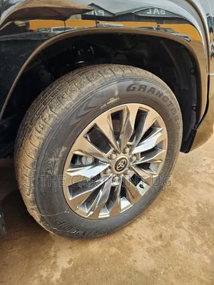 Toyota Land Cruiser LC300 2023 Black
