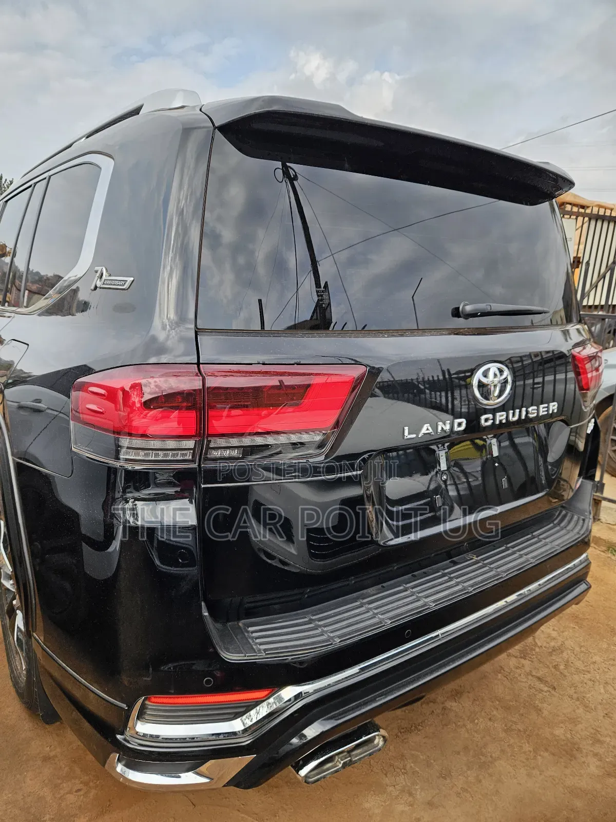 Toyota Land Cruiser LC300 2023 Black