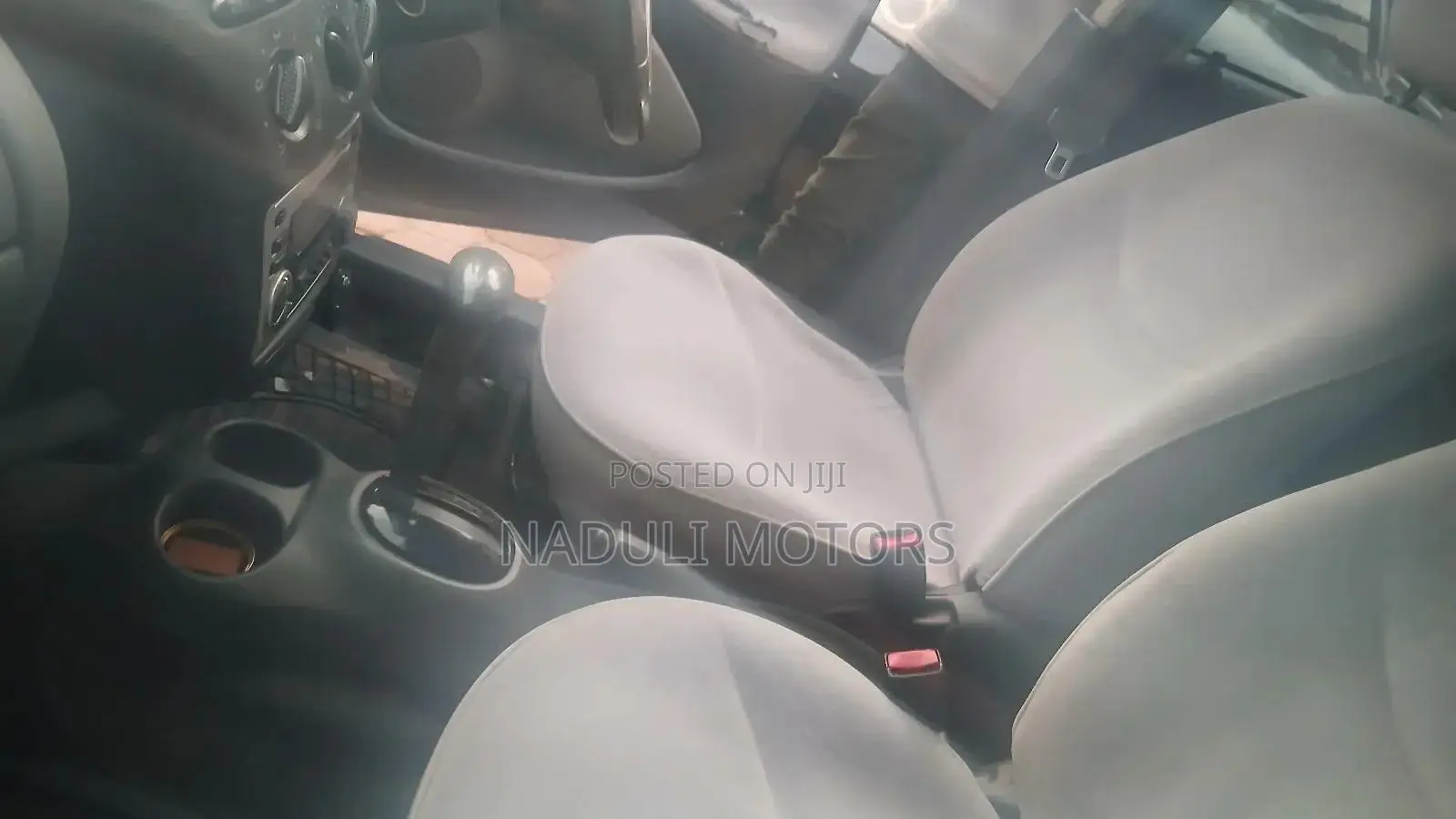 Toyota Vitz 2010 Green