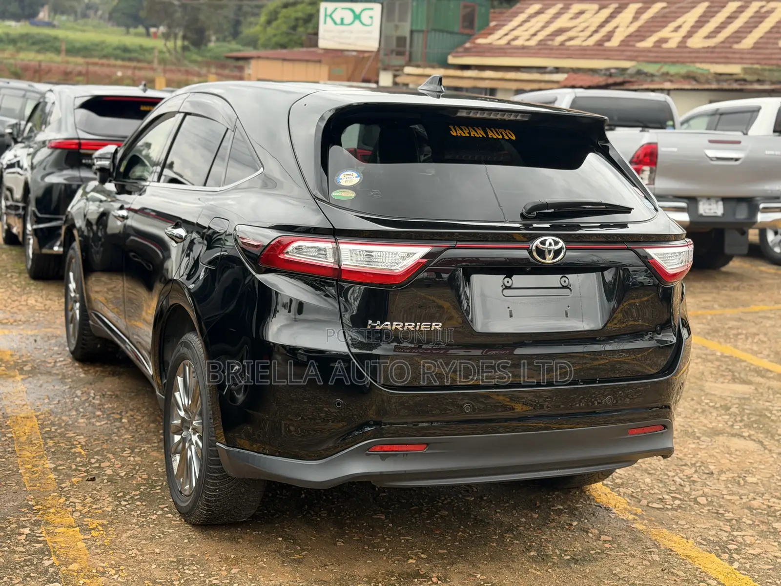 Toyota Harrier 2017