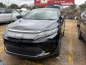 Toyota Harrier 2017