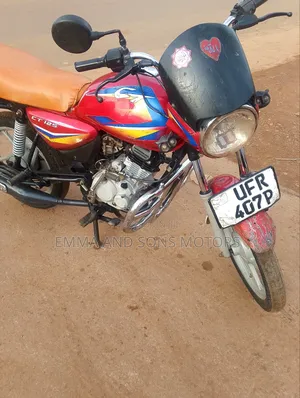 Bajaj Boxer 125 2023 Red